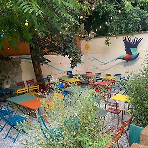  Albergue Yasi França